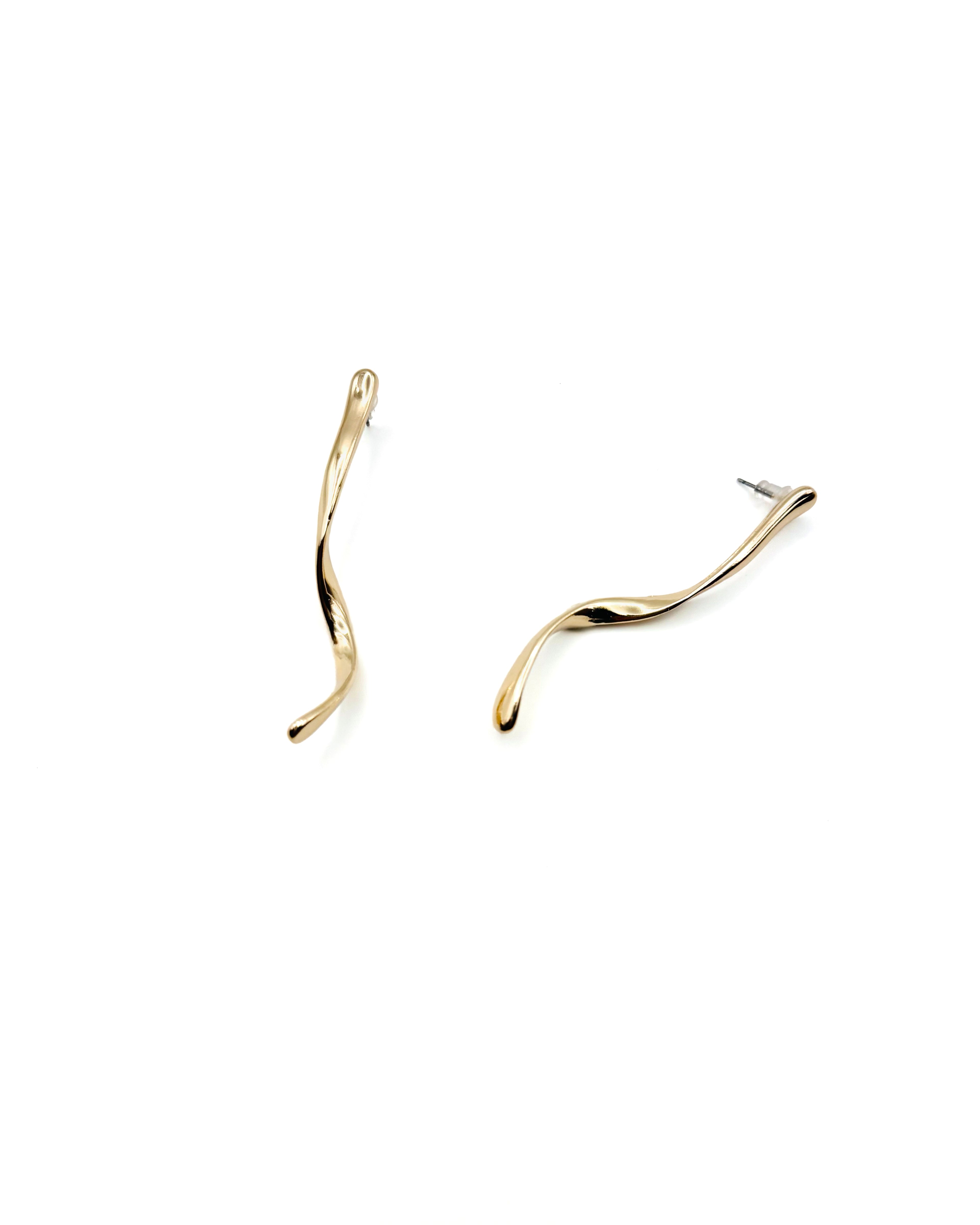 Flow Line Stud Earrings